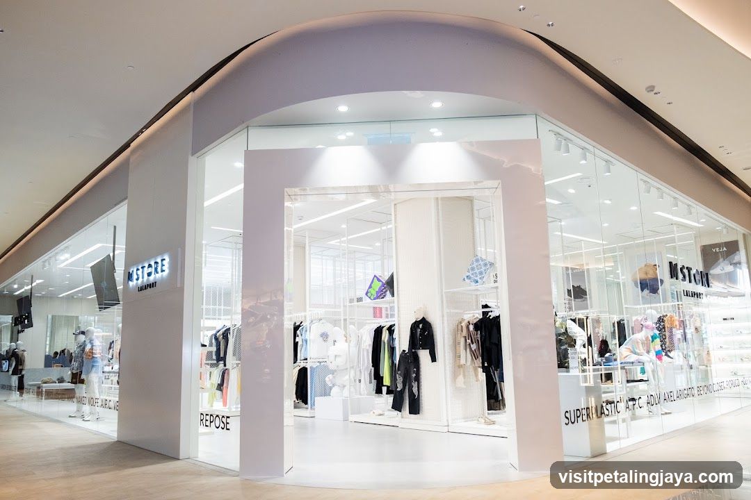 KSTRE Storefront