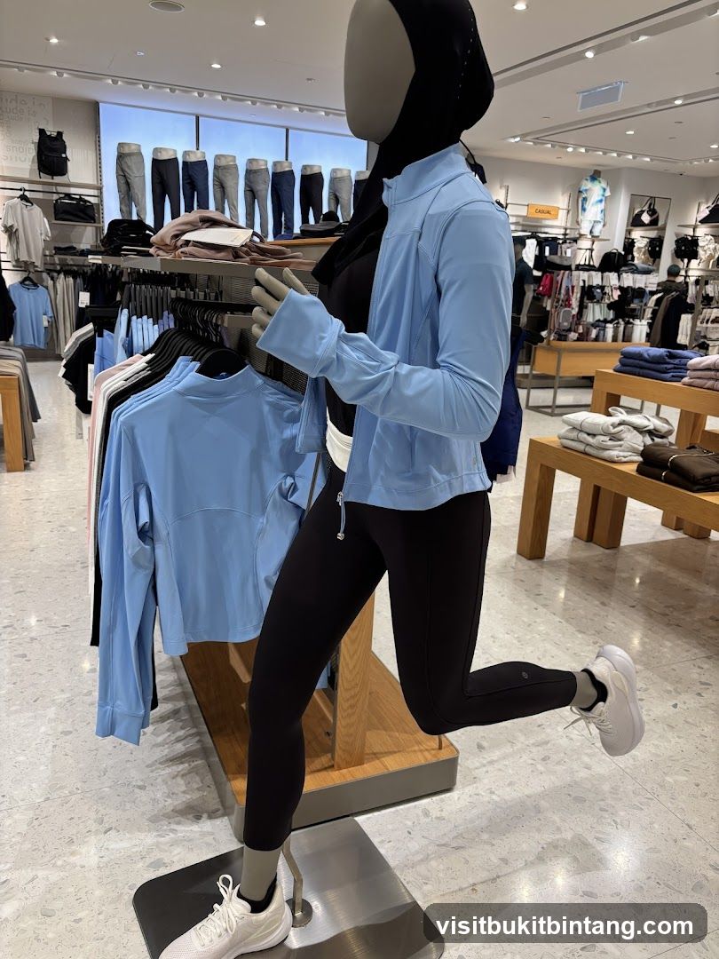 Mannequin in Athletic Wear