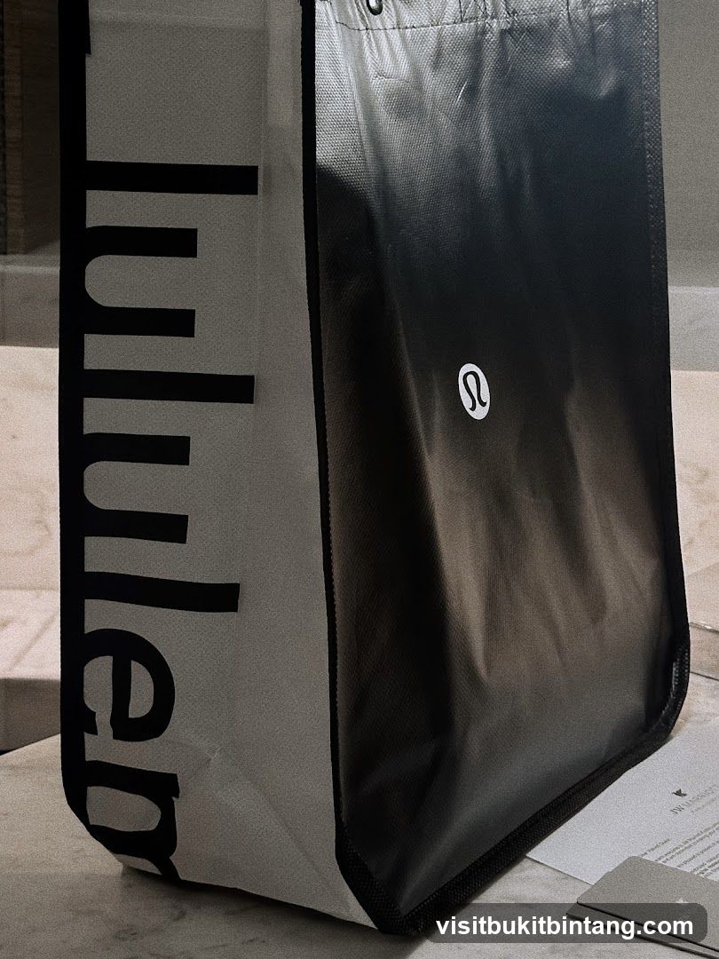 Lululemon Shopping Bag
