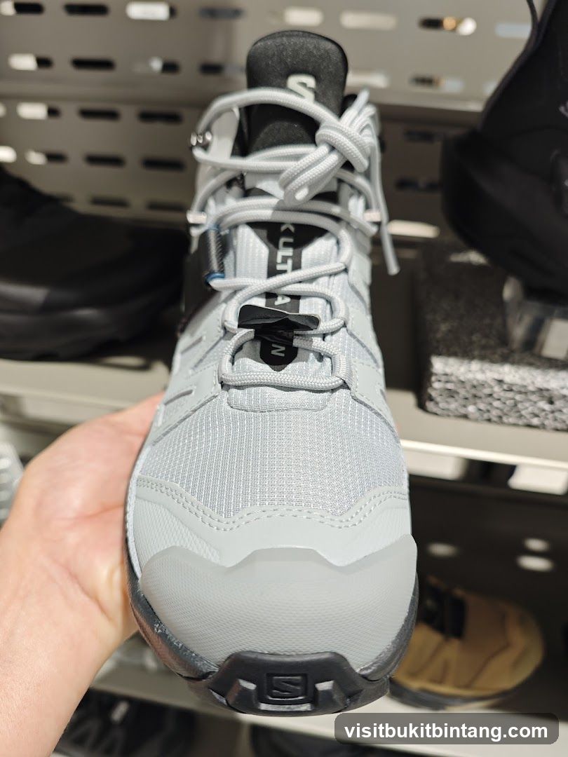 Salomon Hiking Boot