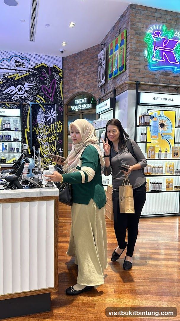 Kiehl's Store Interior
