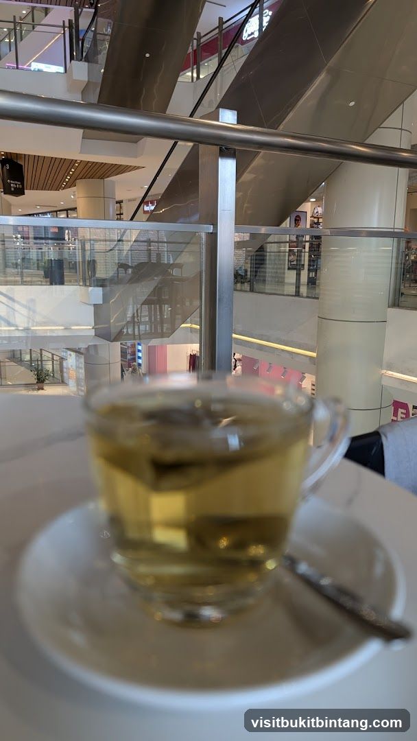 Tea in a mall