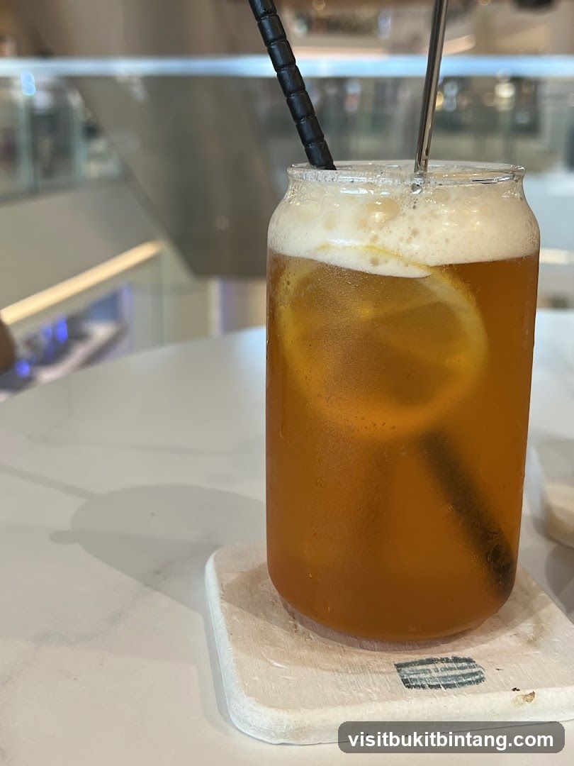 Iced Tea with Lemon