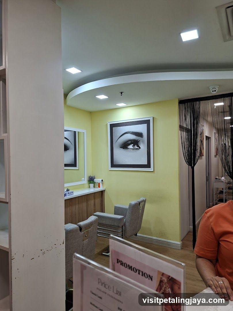 Blink Threading & Waxing Studio (Publika)