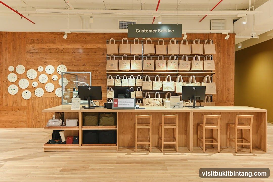 Customer Service Counter