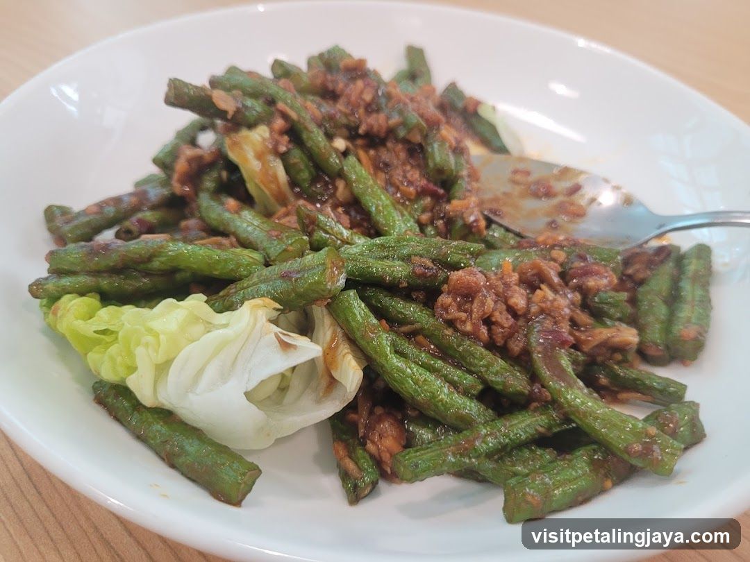 Stir-fried Green Beans with Minced Meat