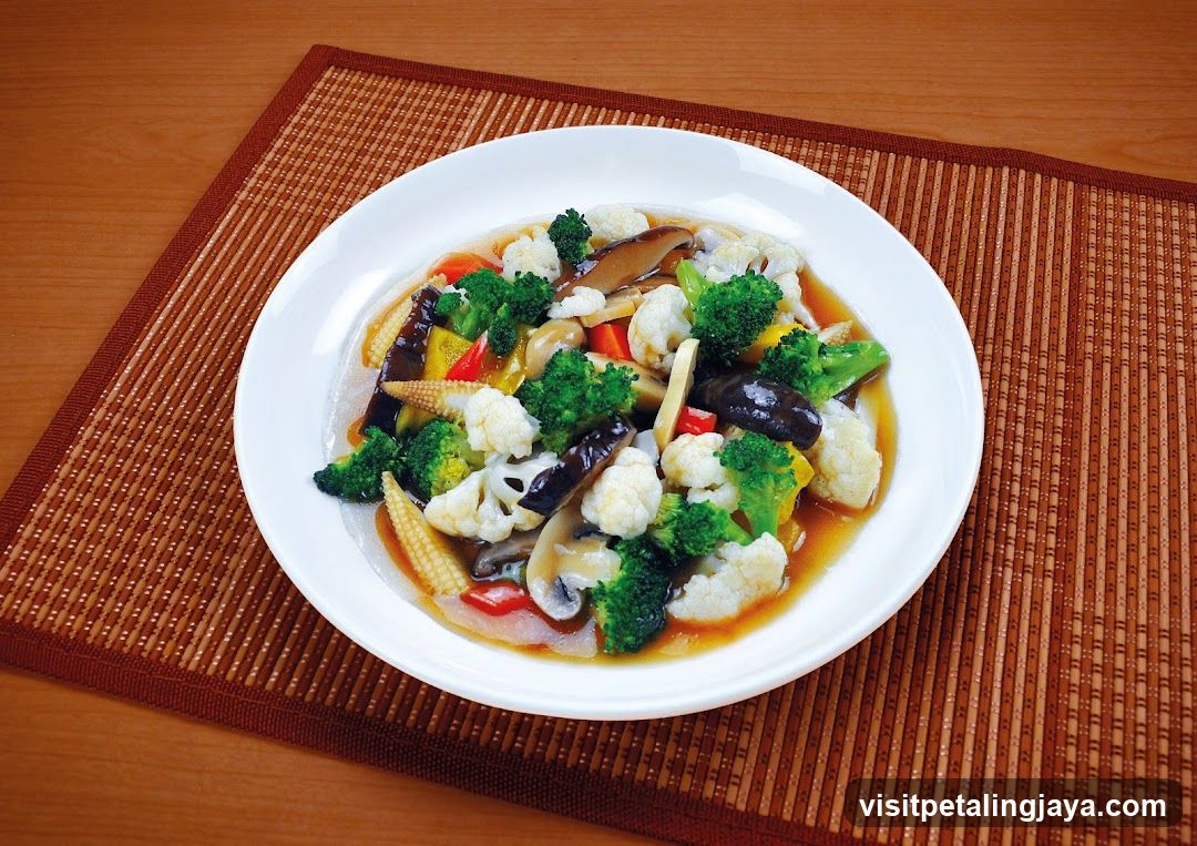 Stir-fried Vegetable Medley with Mushrooms and Corn