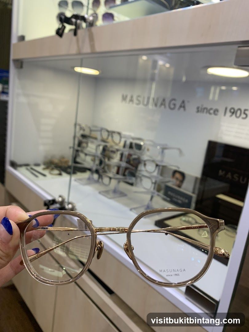 Eyeglasses Display