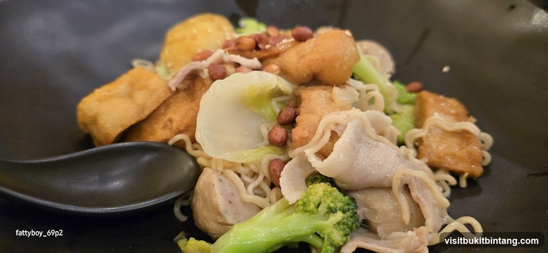 Hotpot Kitchen @ Lot 10