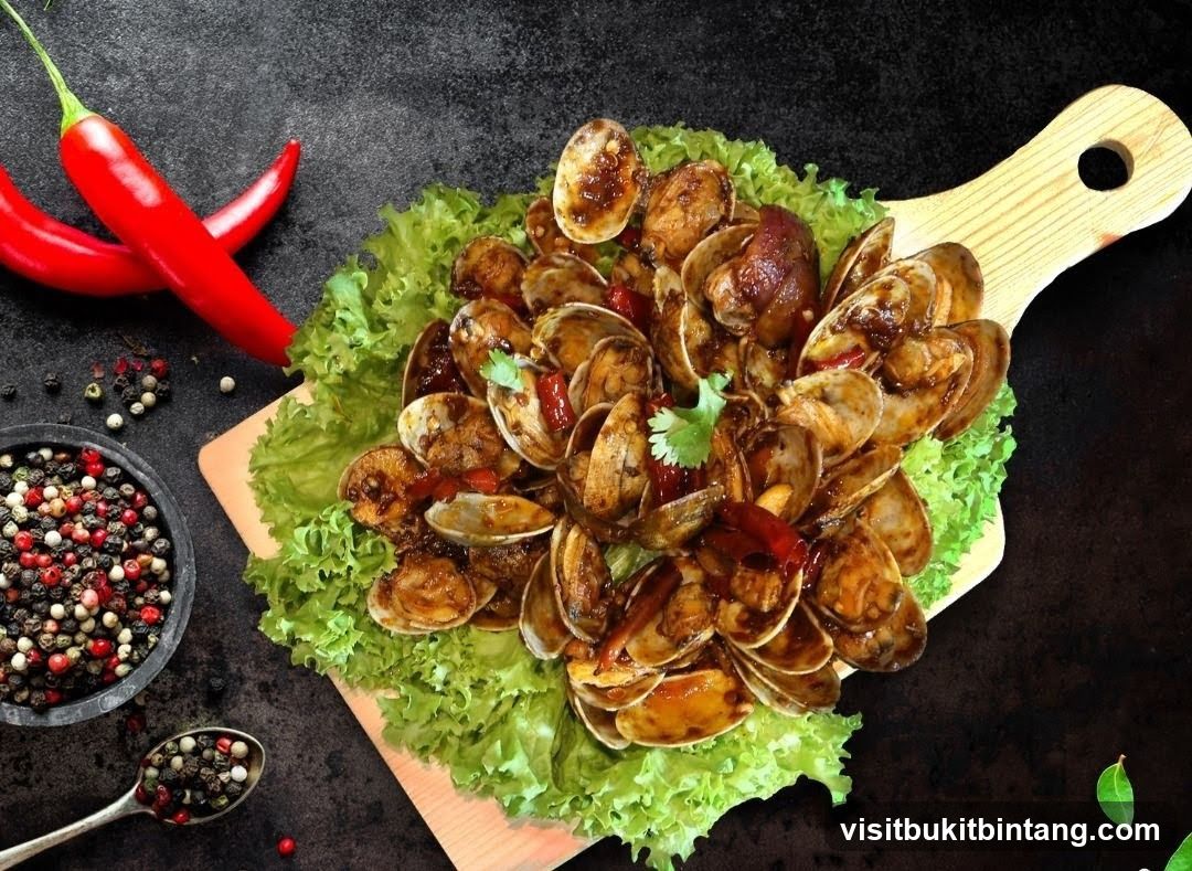 Spicy Clams with Peppercorns and Chili