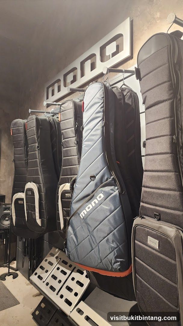 Guitar Cases and Pedalboards