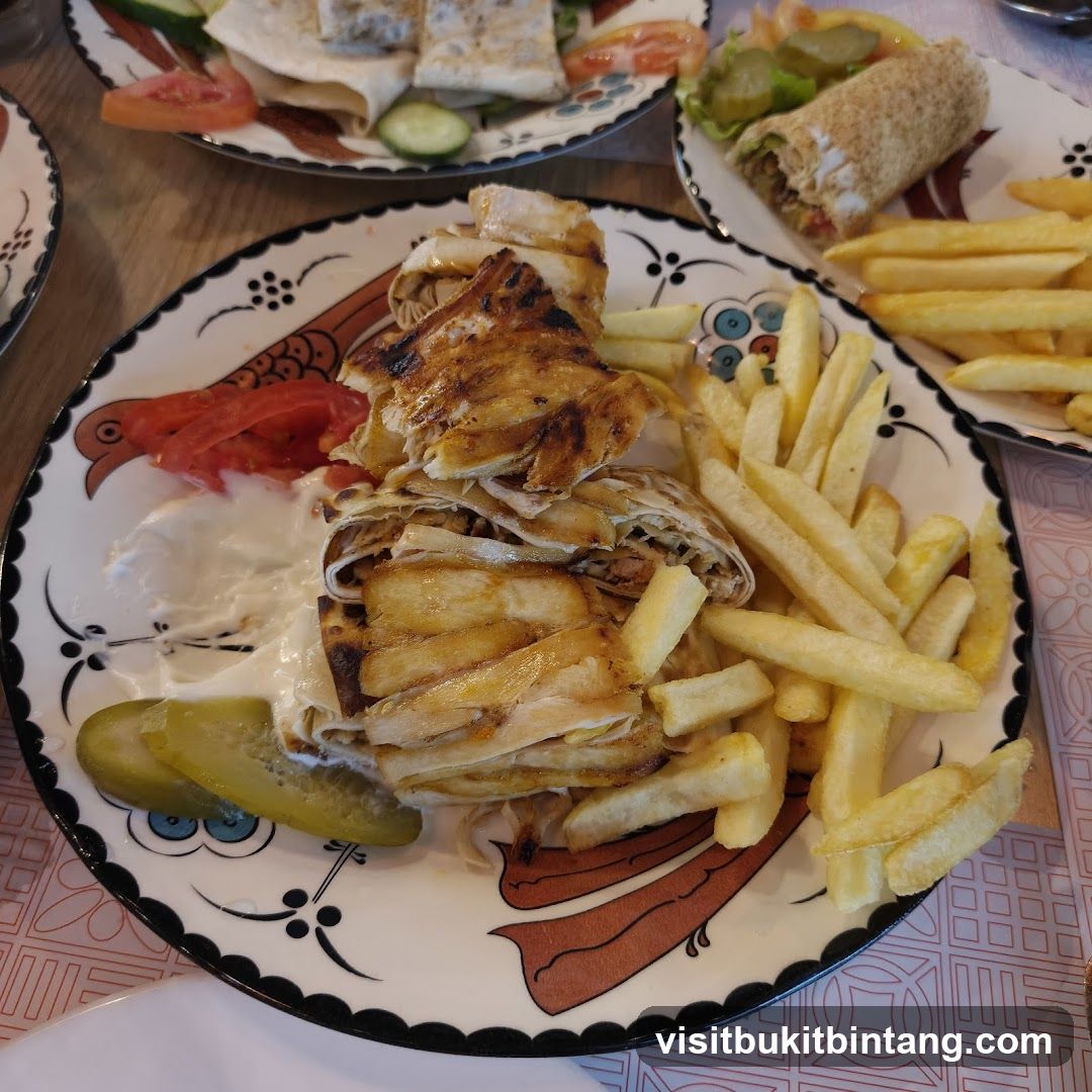 Shawarma Platter with Fries