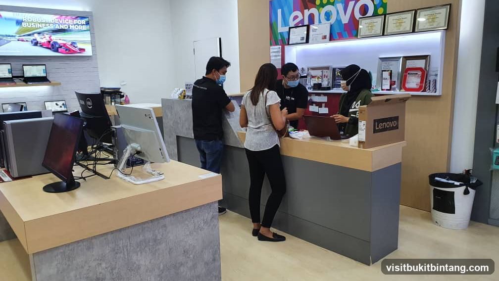 Lenovo Store Interior