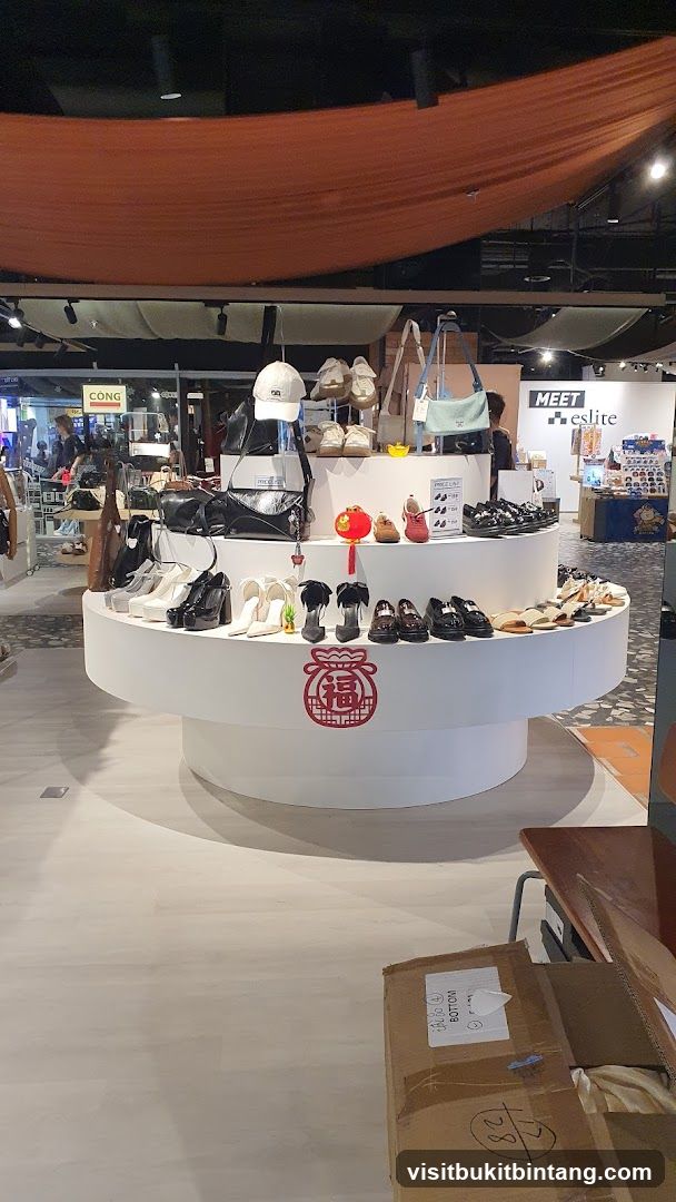B.Adore - Eslite Spectrum, The Starhill KL