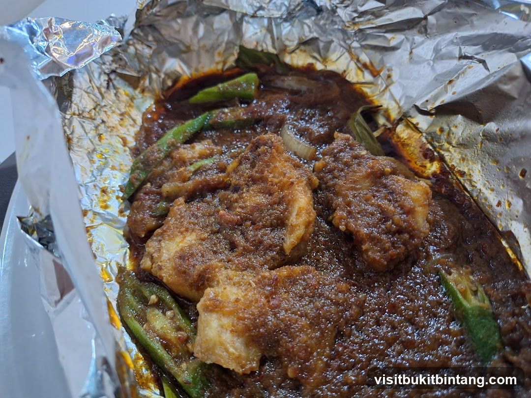 Fish dish with okra