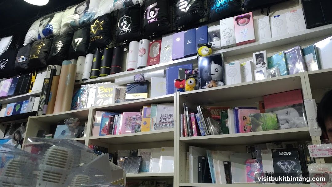 K-Pop Merchandise Store