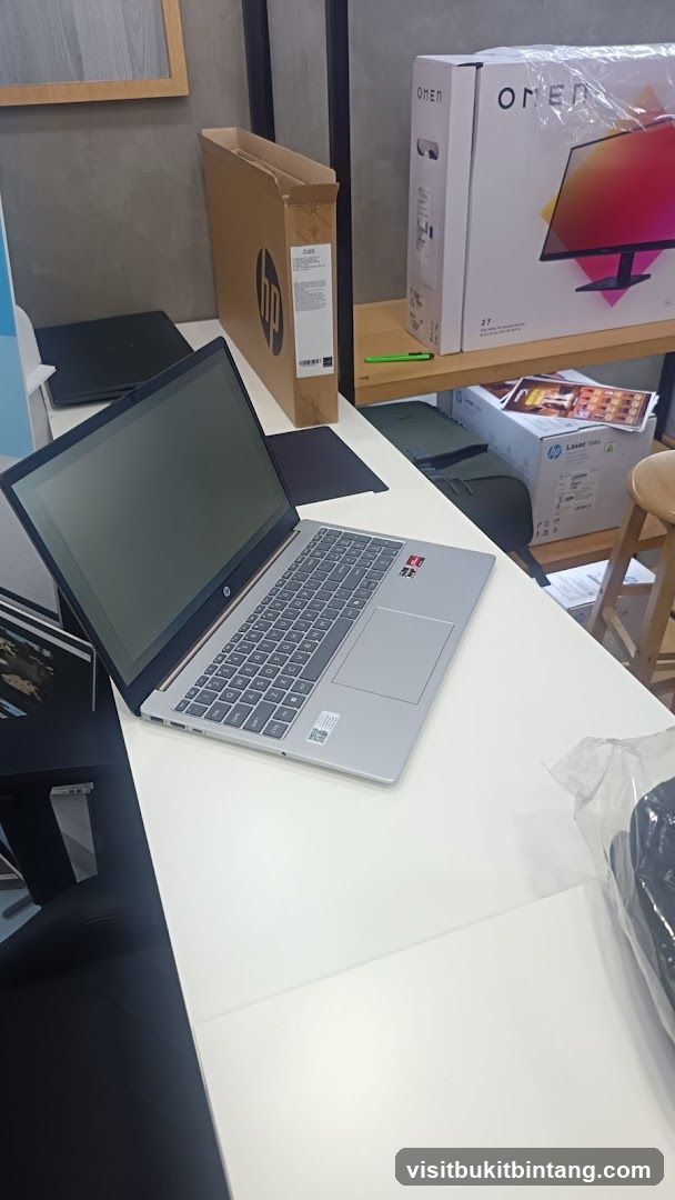 Computer Store Display