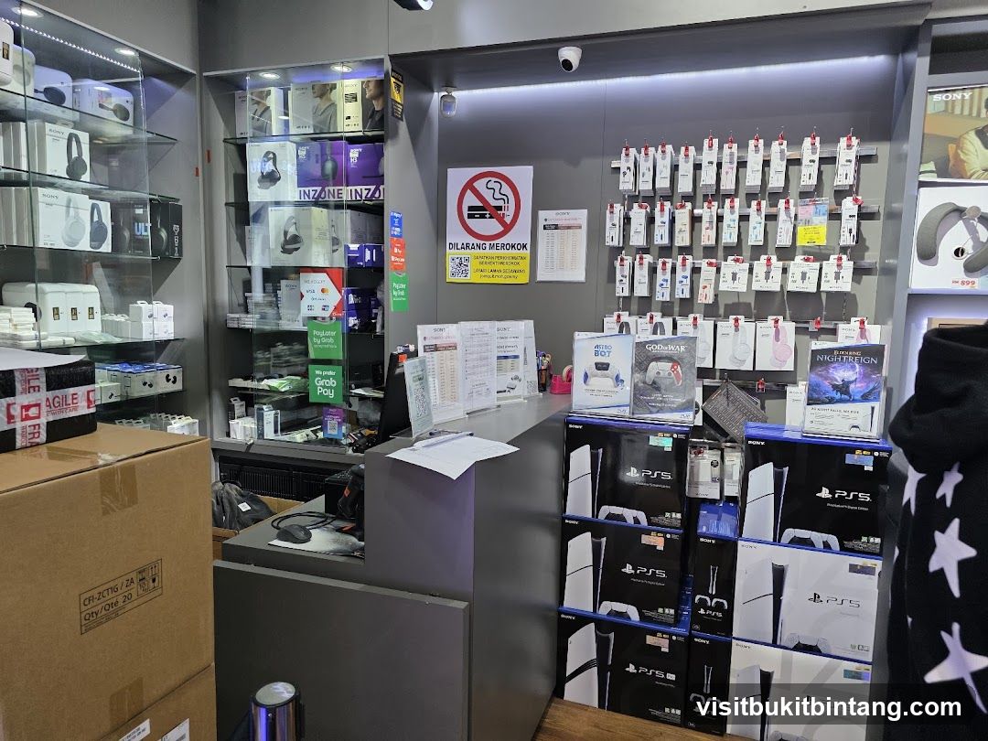 Electronics Store Display