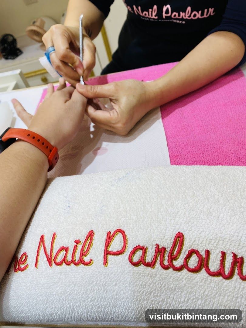 Nail Salon Service