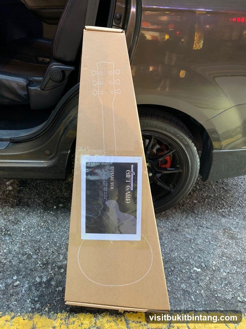Guitar Box with Gift Card