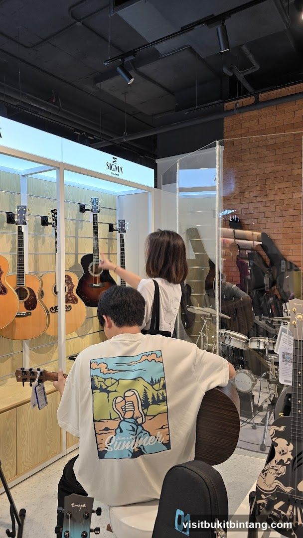 Guitar Store