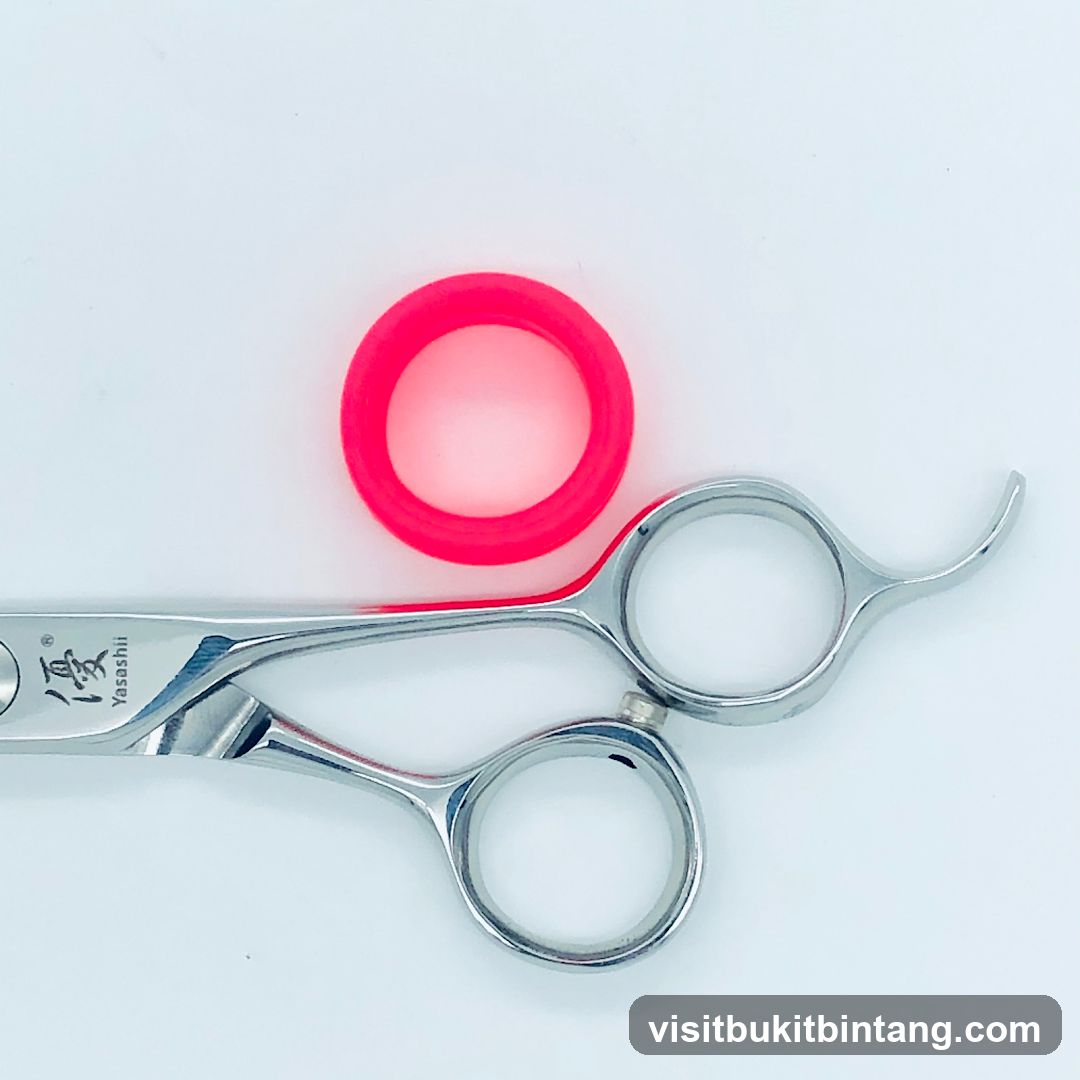 Hairdressing Scissors with Pink Ring