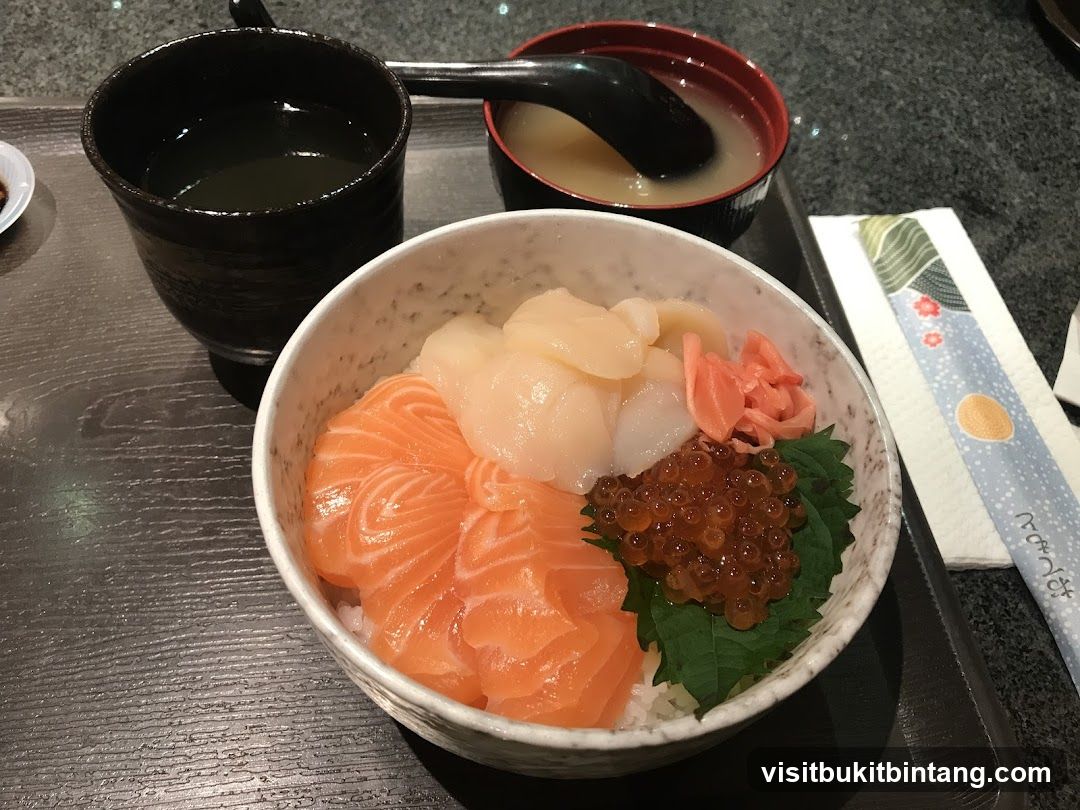 Sashimi Donburi