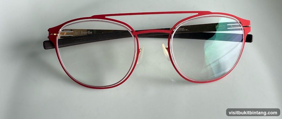 Red Eyeglasses
