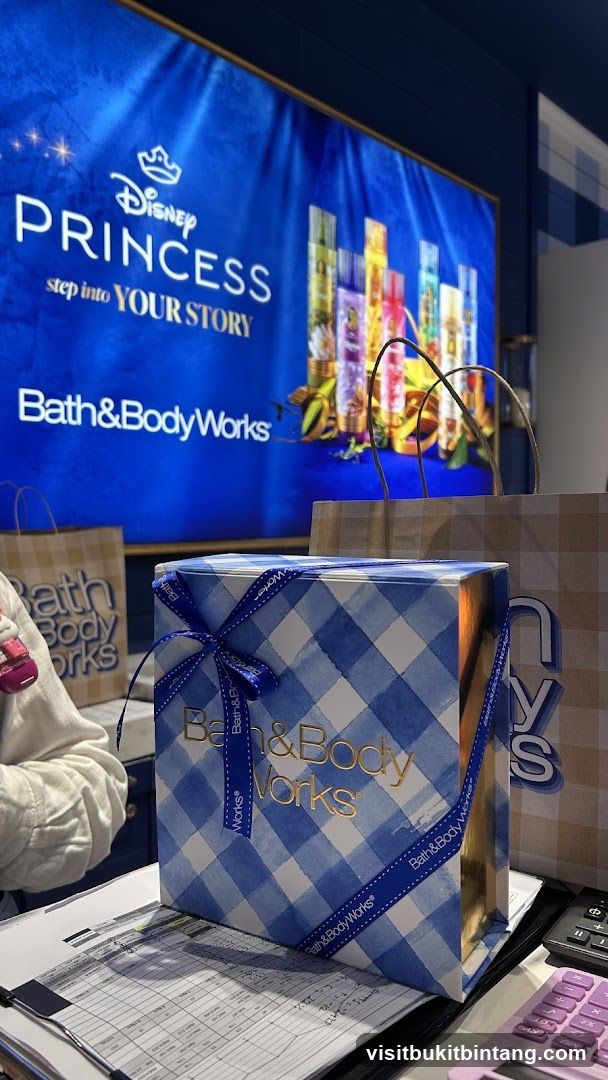 Bath & Body Works Disney Princess Display