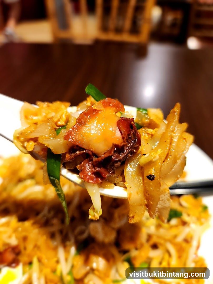 Penang Famous Fried Koay Teow @ Lot 10 Hutong