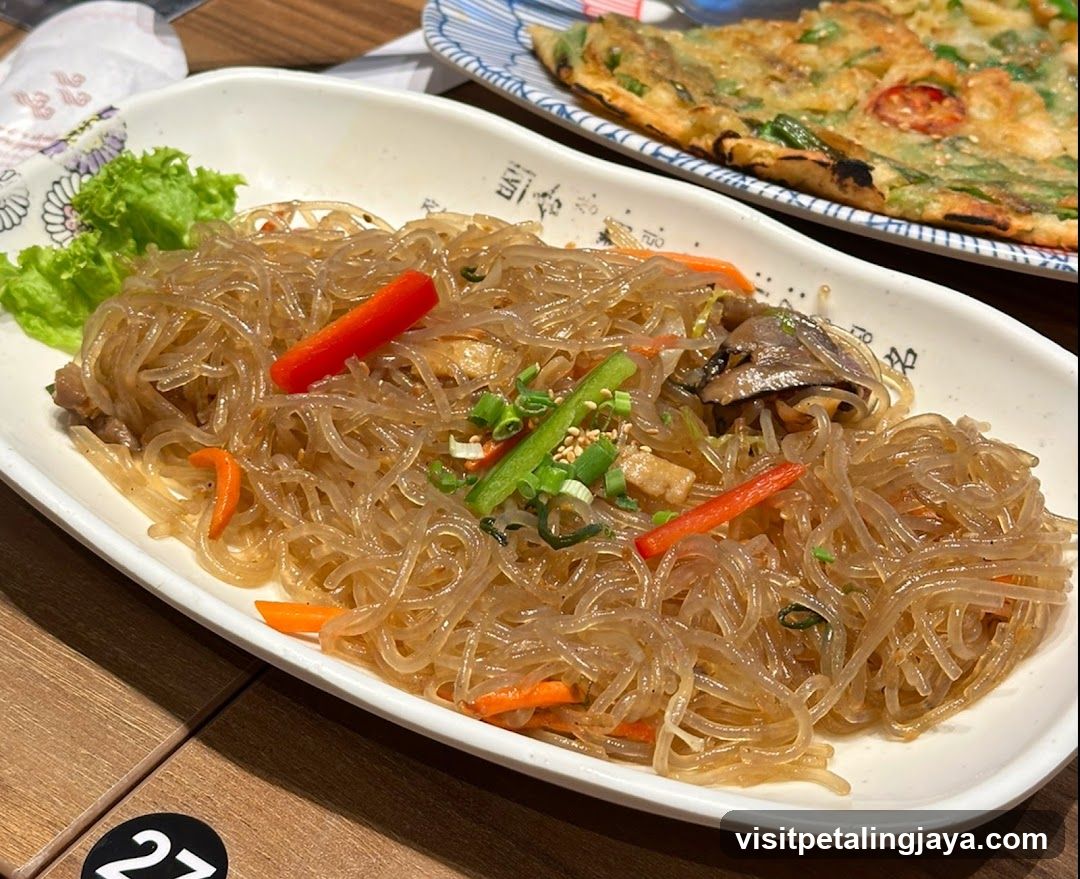 Stir-fried Glass Noodles with Vegetables and Meat
