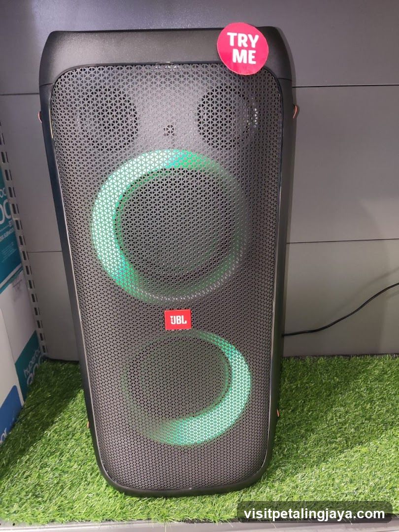 JBL Speaker Display