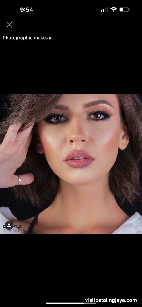 Photographic makeup