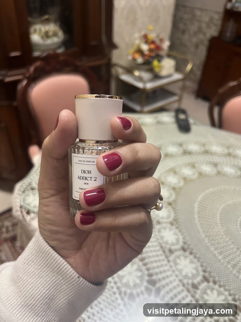 Dior Addict 2 Perfume Bottle