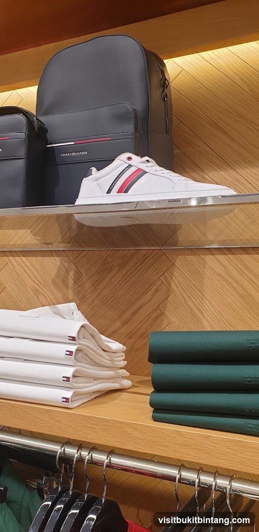 Tommy Hilfiger Display