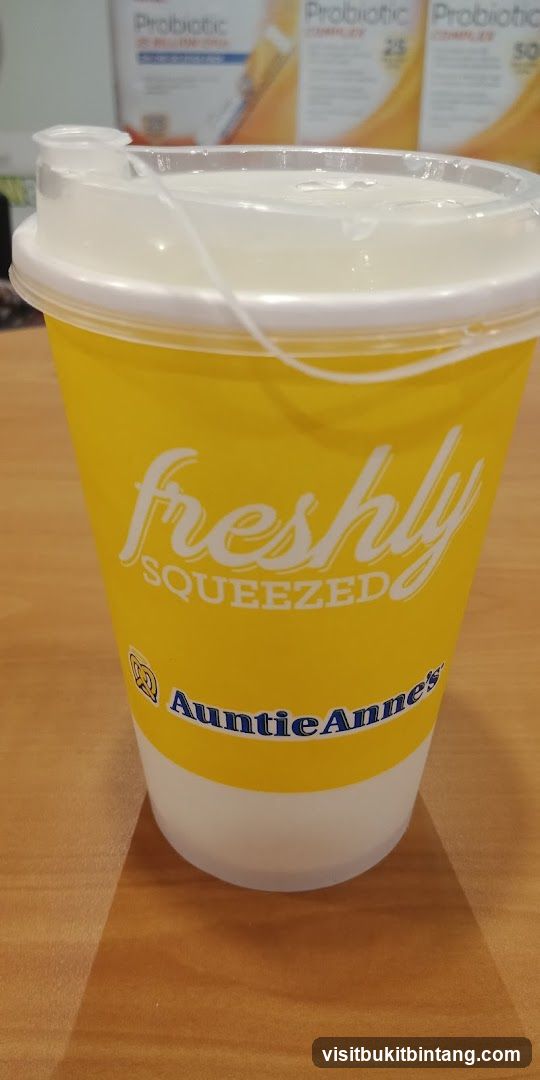 Auntie Anne's Freshly Squeezed Drink Cup