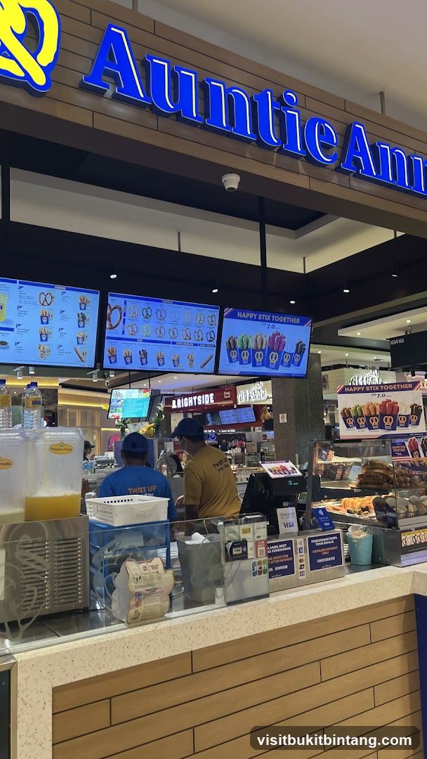 Auntie Anne's Counter