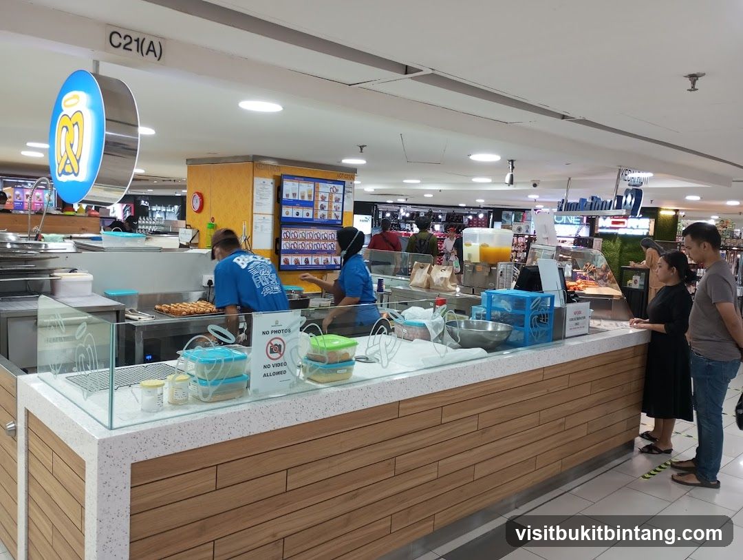 Pretzel Stand in Mall