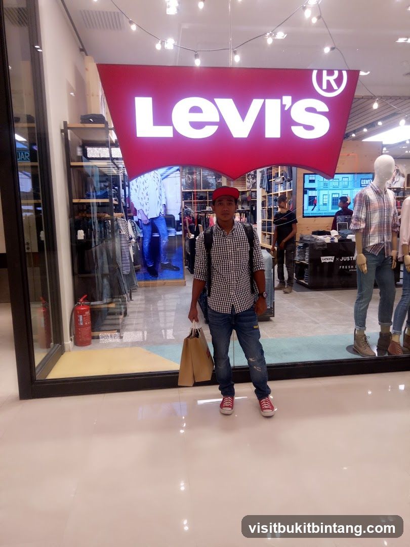 Levi's Pavilion Kuala Lumpur