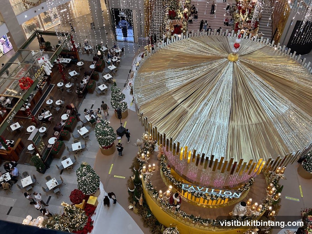 Christmas decorations in a shopping mall