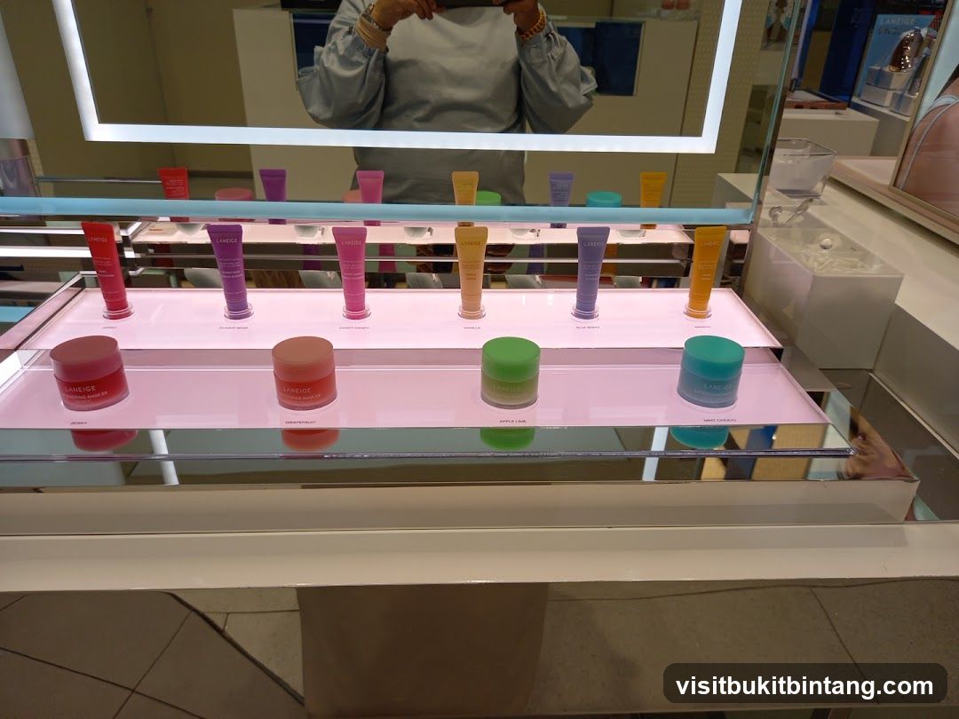 Cosmetics Display