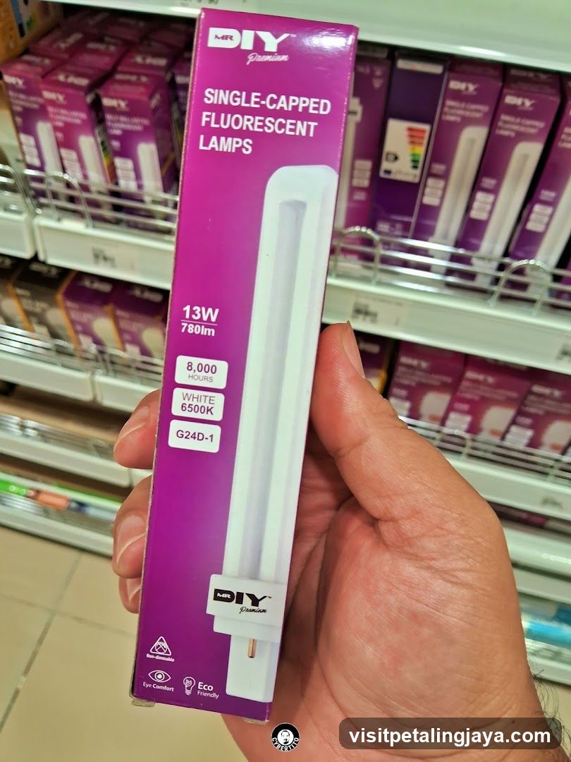 DIY Fluorescent Lamp Box in Store