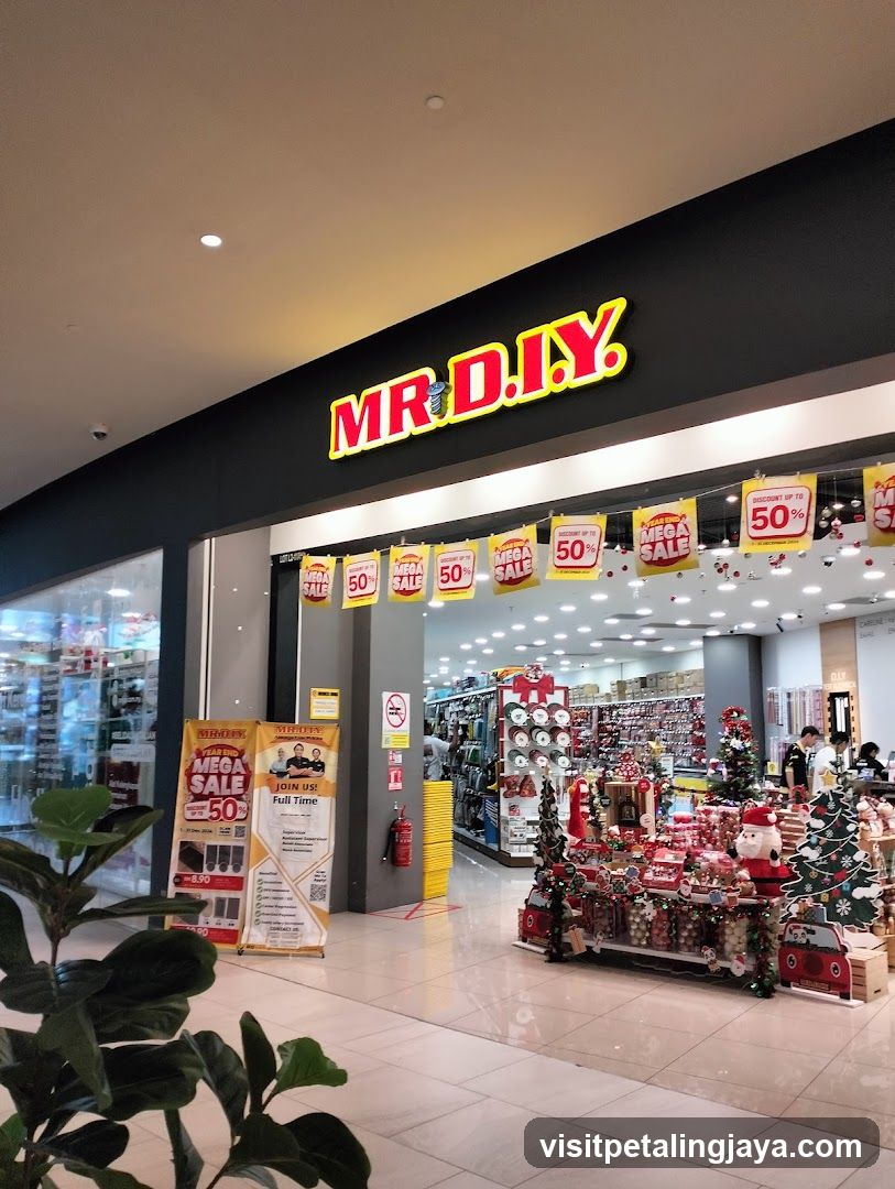 MR.D.I.Y Store Entrance