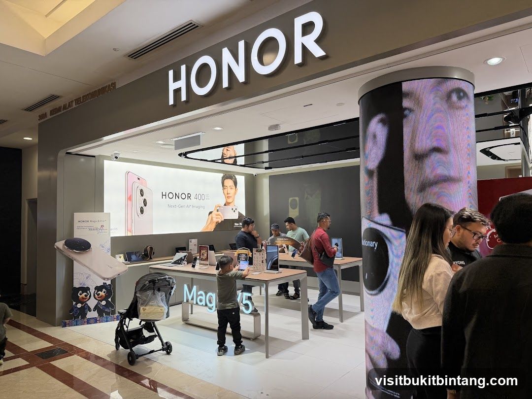 Honor Store Interior