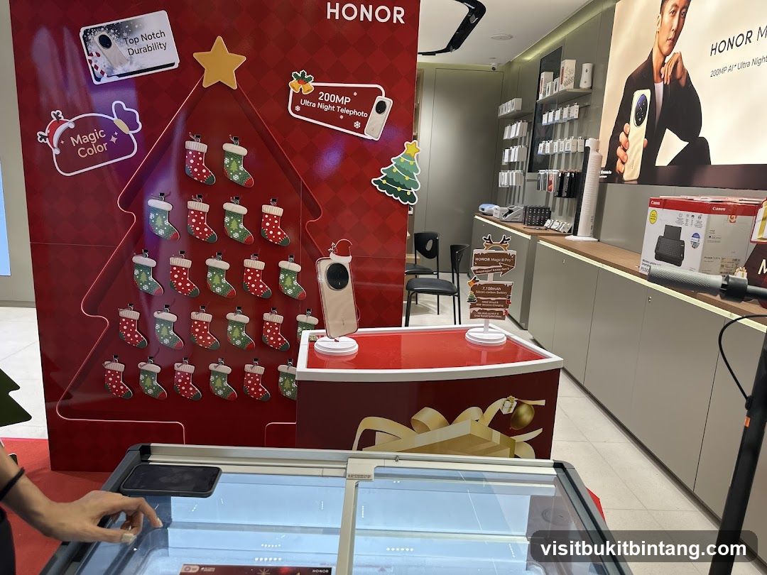 Honor Store Display