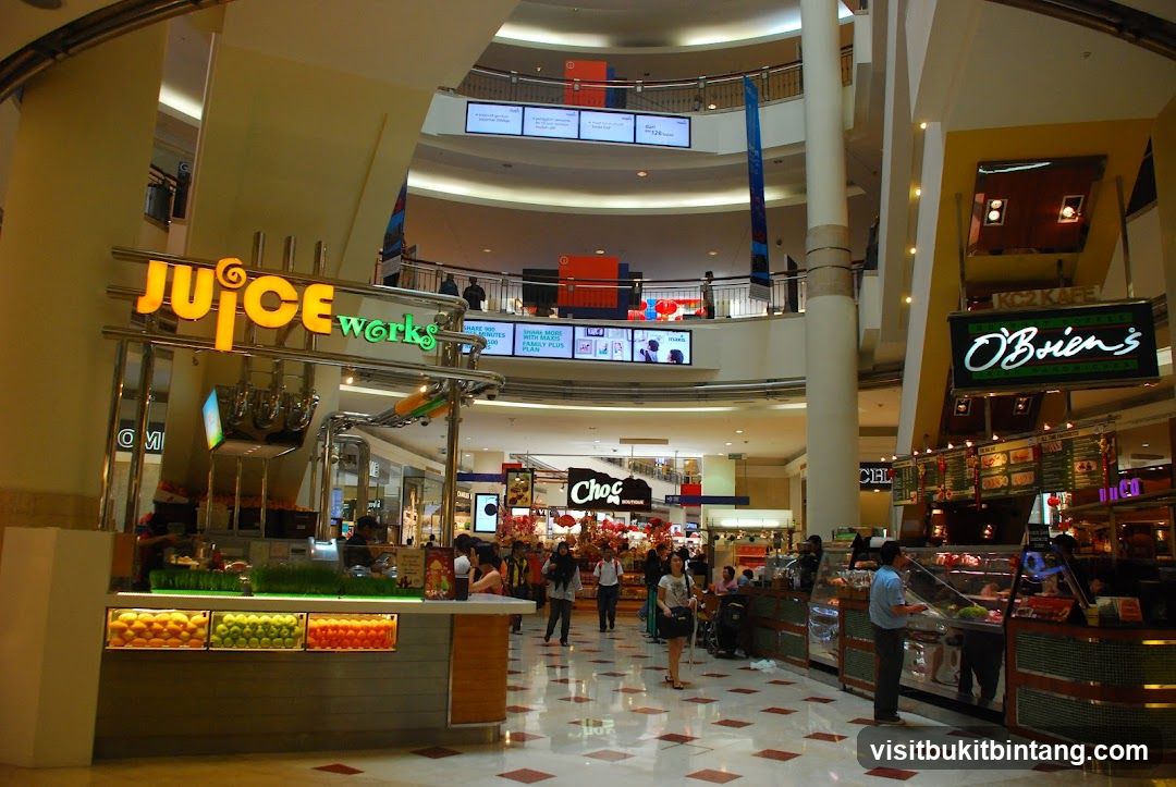 Juice Works and O'Brien's Cafe in a Mall
