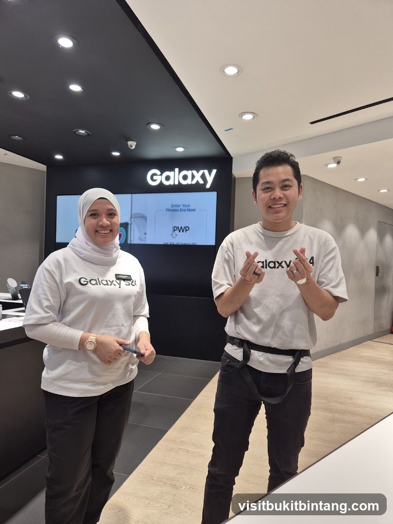 Two people in a Galaxy store
