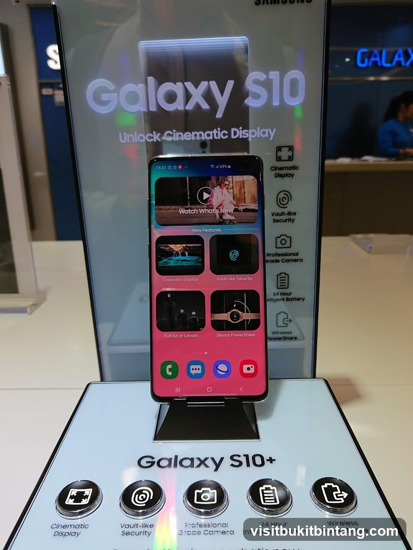 Samsung Galaxy S10+ Display