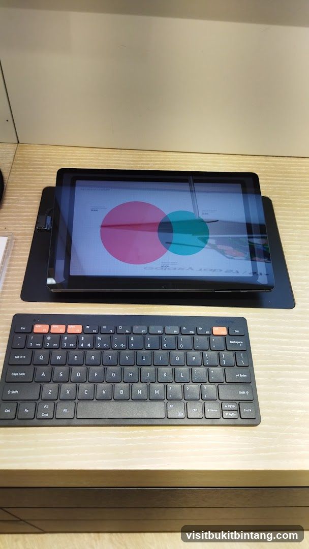 Tablet and Keyboard