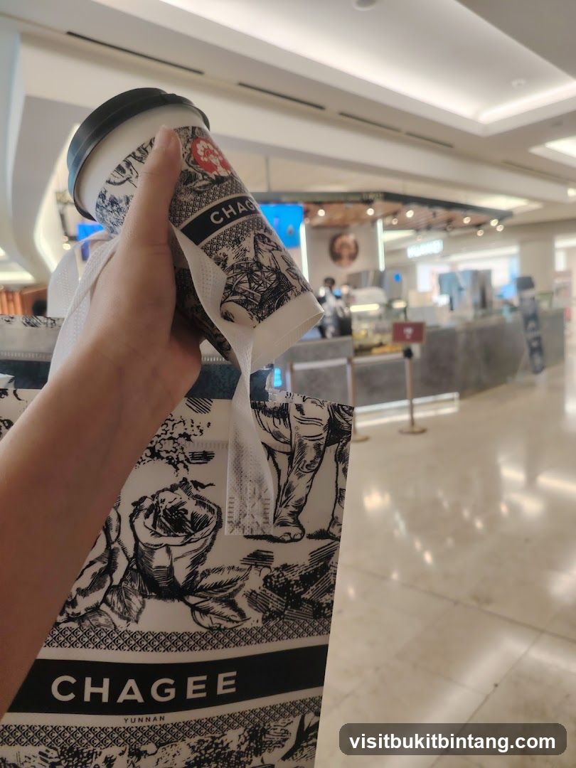 Chagee Cup and Bag